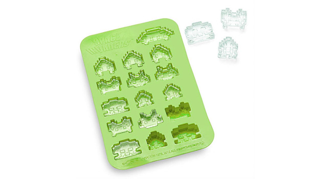 space-invader-ice-cube-trays