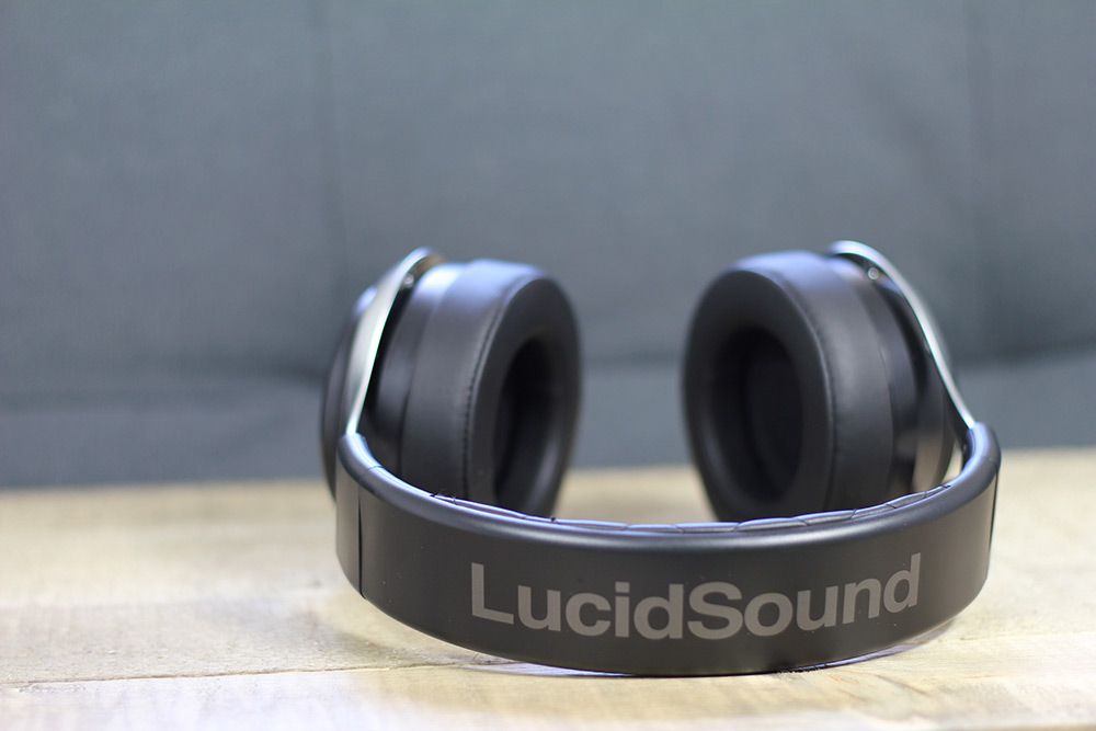 Lucidsound-ls30-brand