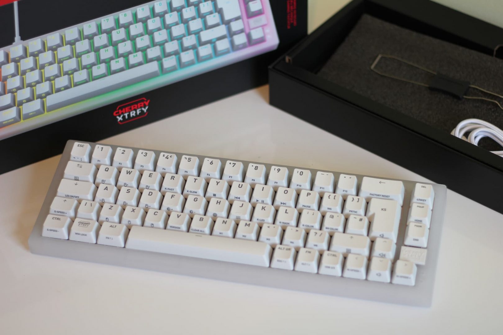 cherry-k5v2-gamingkeyboard